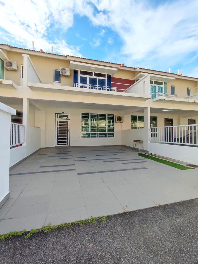 Holiday home Spacious Family House At Harmonia 2 *