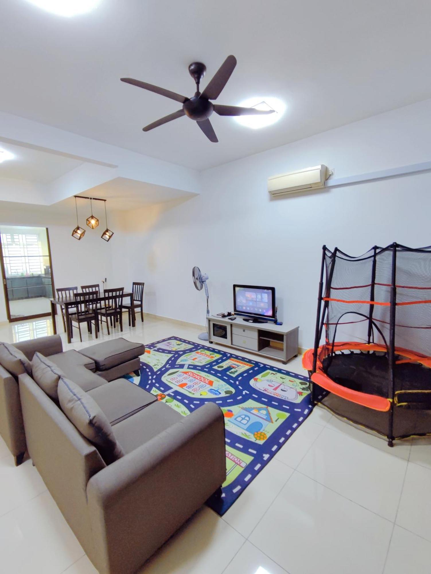 Spacious Family House At Harmonia 2 Desaru